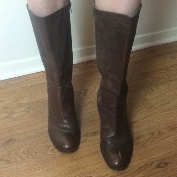 Boots - Picture 2 of 3